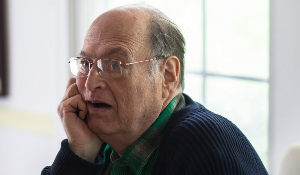 0042-11-30T00:00:00.000Z Senior man looking confused --- Image by © Steve Prezant/Image Source/Corbis