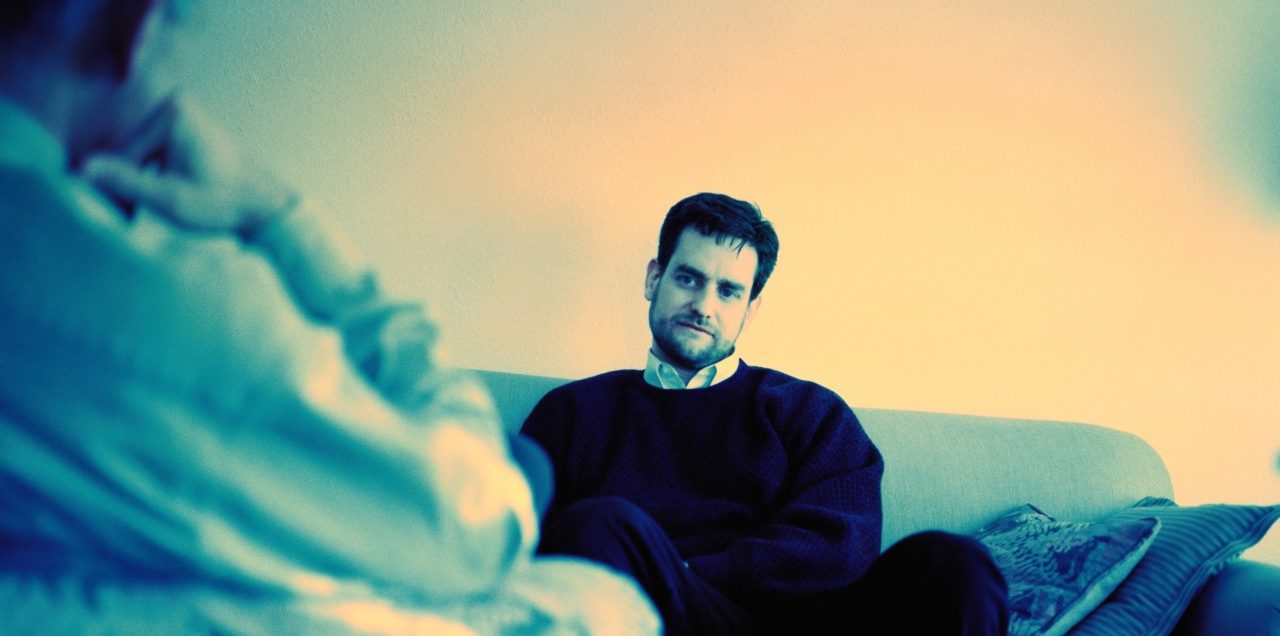 0042-11-30T00:00:00.000Z Psychologist and Patient in a Therapy Session --- Image by © 2/Geoff Manasse/Ocean/Corbis