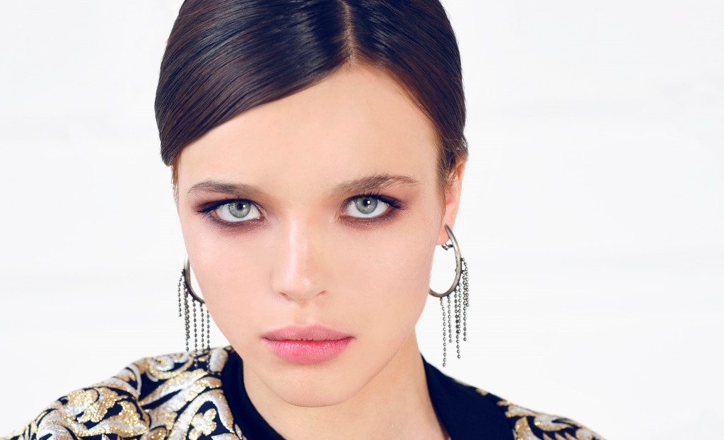 Eyeliner Particles Can Move into Your Eyes Eyeliner Particles Can Move into Your Eyes