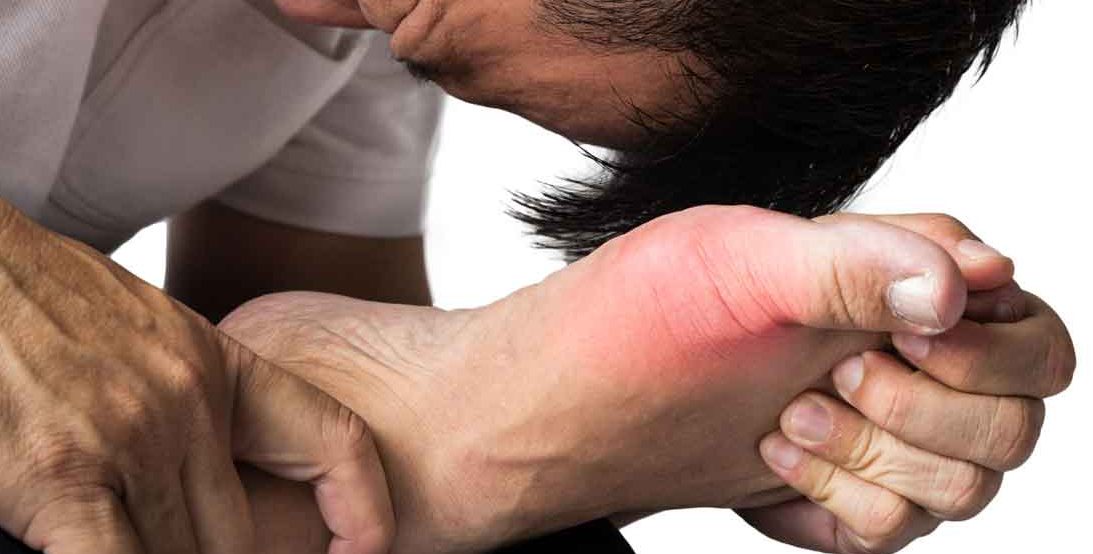 9 Not-So-Obvious Heart Attack Symptoms in Men — Page 7 9 Not-So-Obvious Heart Attack Symptoms in Men — Page 7