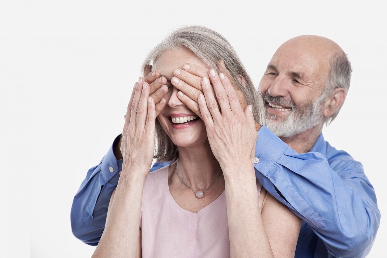 06 Sep 2012 --- Senior couple --- Image by © Brüderchen & Schwesterchen GmbH/Corbis