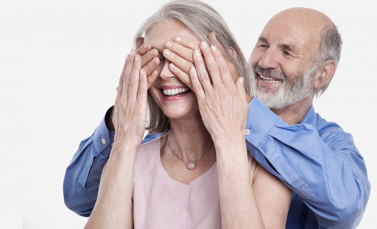 06 Sep 2012 --- Senior couple --- Image by © Brüderchen & Schwesterchen GmbH/Corbis