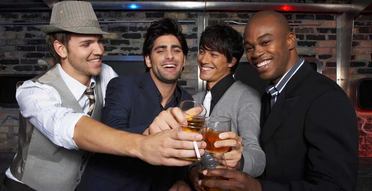 600-01163432
� Masterfile
Model Release
Portrait of Men at a Bar